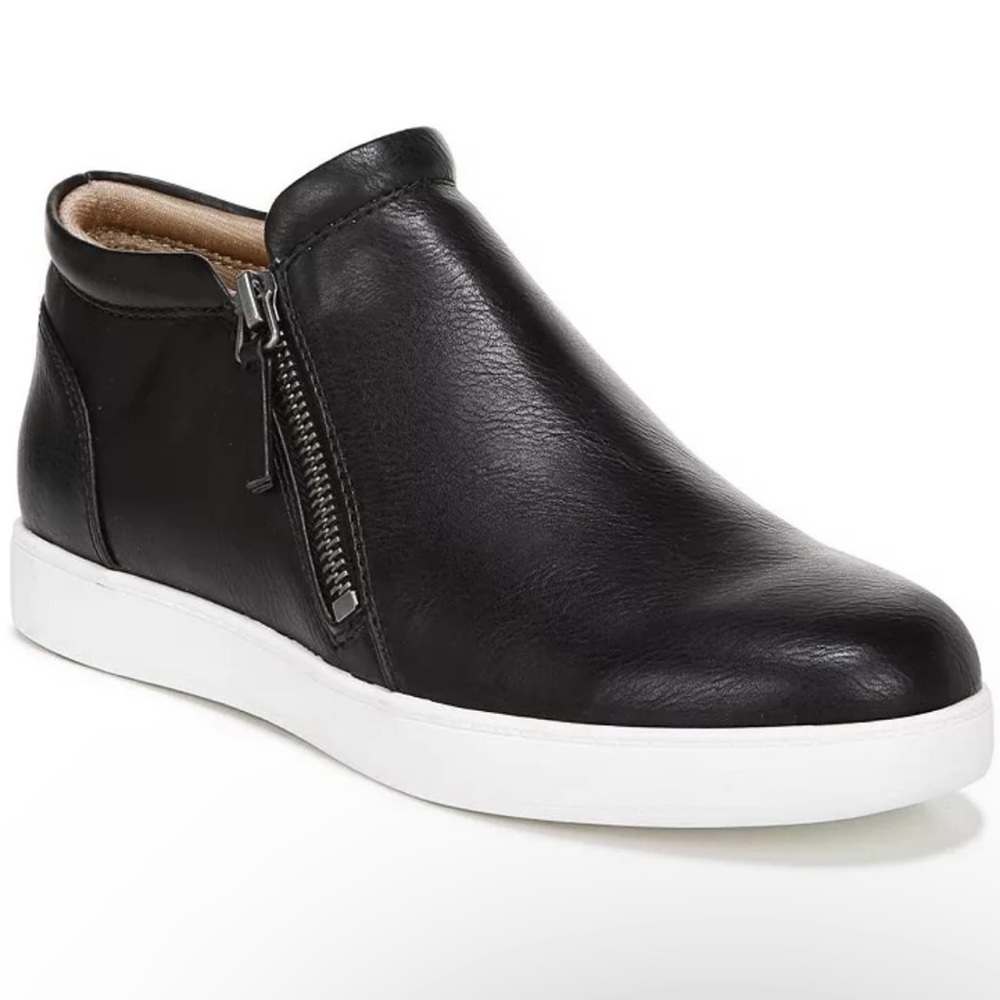 NWOT Life Stride‎ Women’s Eden Faux Leather Lifestyle Casual Sneakers Size 7.5W